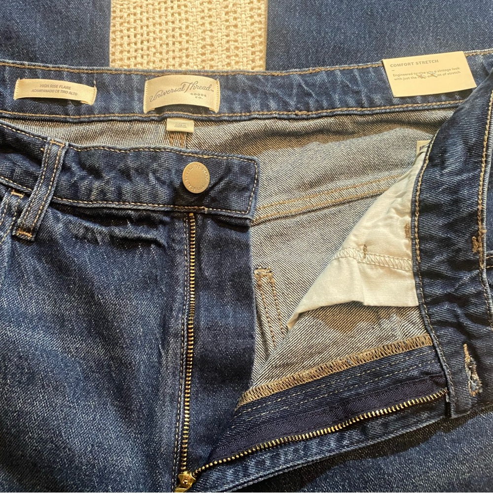 Women's High-Rise Flare Jeans - Universal Thread Medium Wash Size 17 - Picture 7 of 7